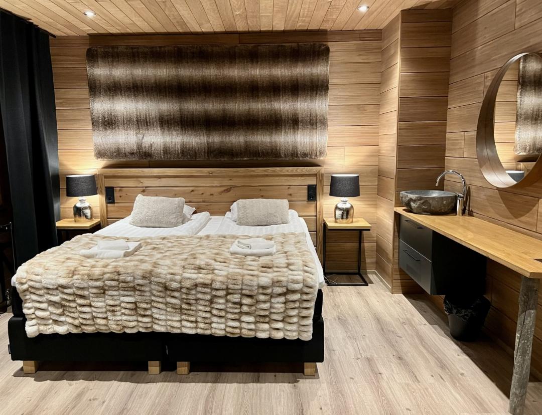 Arctic Suite Small