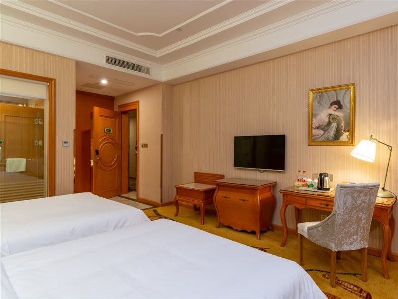 Vienna Hotel (Rugao Bus Station) 20/34