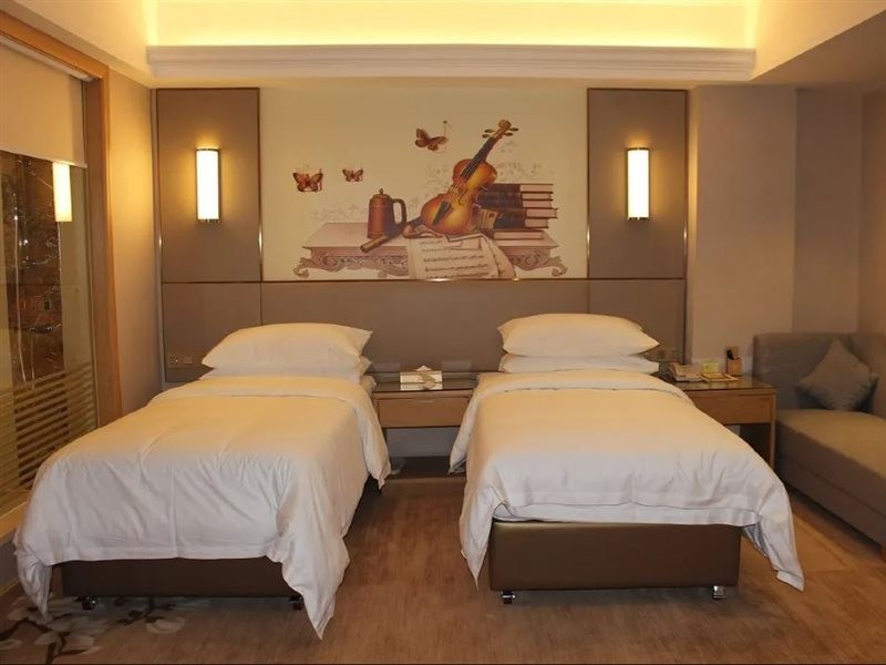 Vienna Hotel (Yudu Railway Station) 2/5