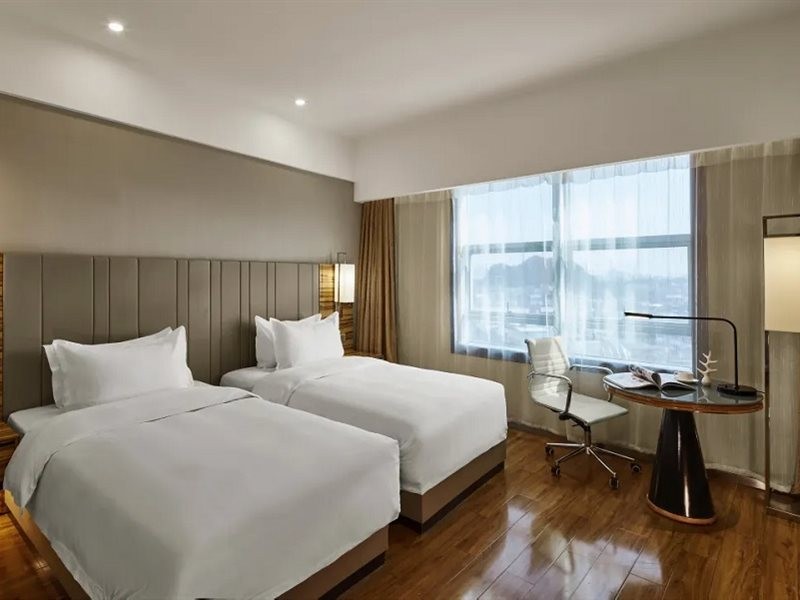Borrman Hotel (Guilin Liangjiang Sihu, Xiangshan Park) 16/37