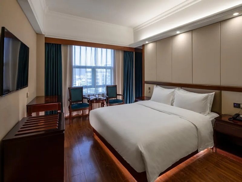 Borrman Hotel (Guilin Liangjiang Sihu, Xiangshan Park) 17/37
