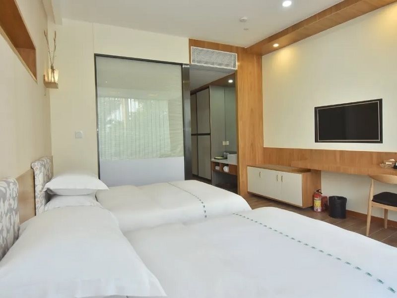 Quanyan Hotspring Holiday Hotel 12/56