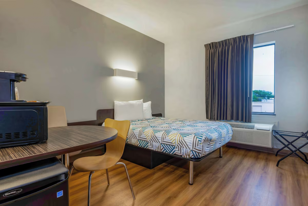 Motel6 Texas City, TX - I-45 South 14/43