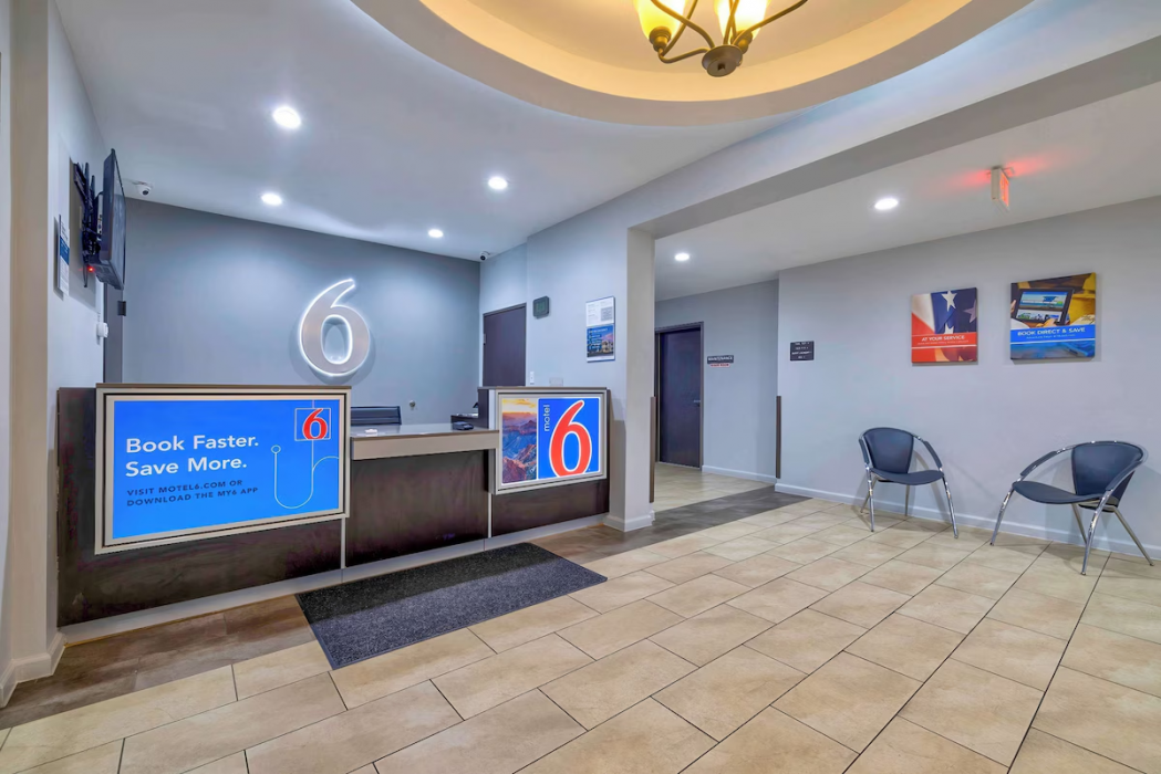 Lobby at Motel6 Texas City, TX - I-45 South, TEXAS CITY - TX