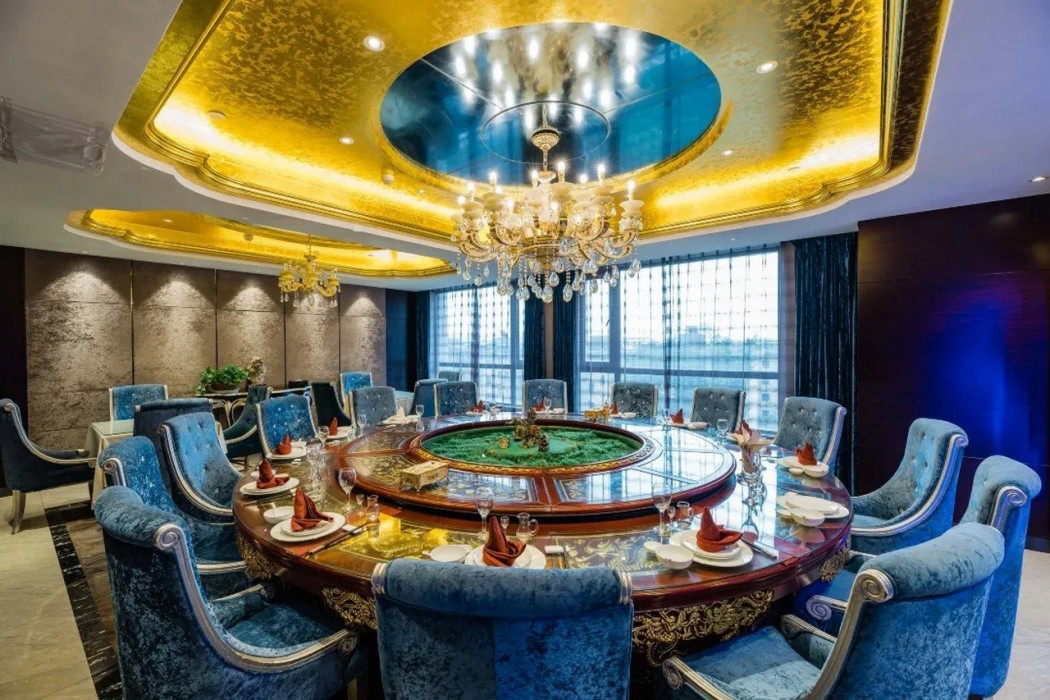 Crystal Orange Hotel 4/8