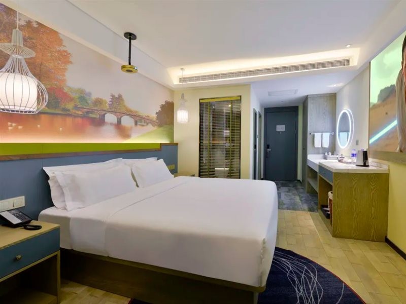 Mehood Hotel (Xi 'an Zhonglou Subway Station Huimin Street Branch) 2/2