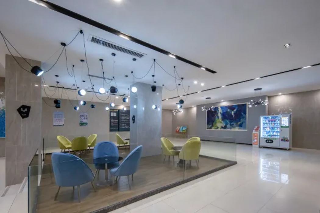 Echarm Hotel (Beihai Railway Station) 15/65
