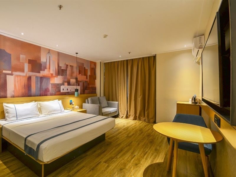 City Comfort Inn(Wuhan Caician Square Branch) 34/54