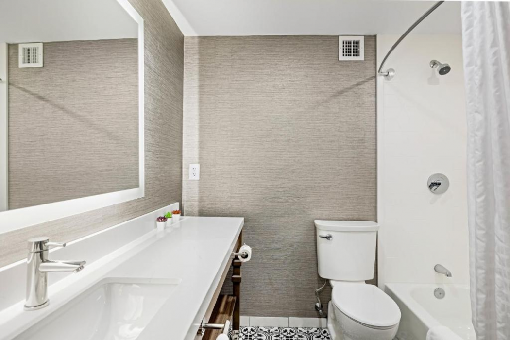 John Carver Inn & Spa 12/57