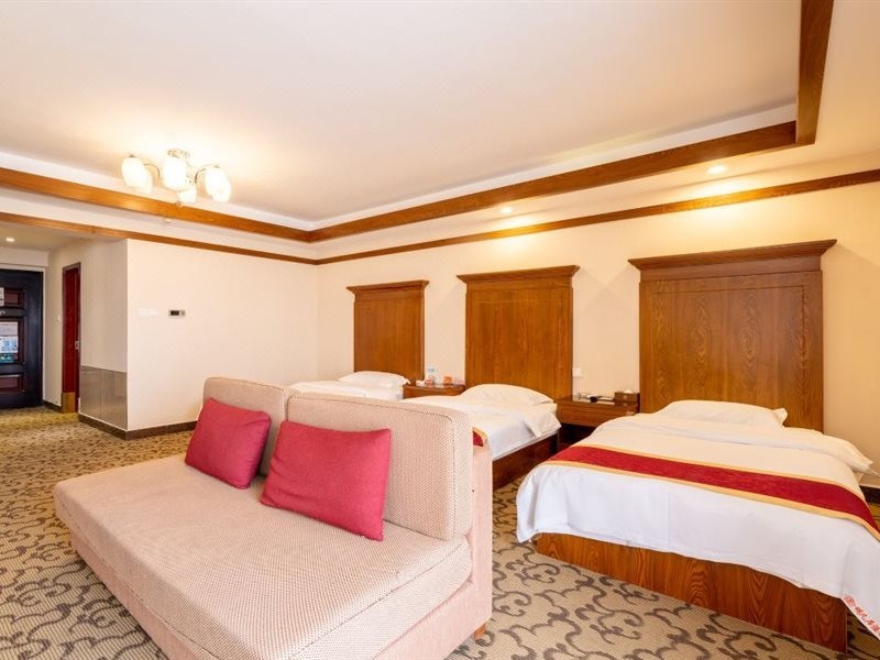 Mingfanju Hotel (Kunming Jinma Bijifang) 8/16