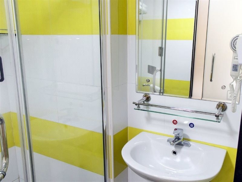 7 Days Inn (Guangzhou Jingxi Nanfang Hospital Metro Station) 5/5