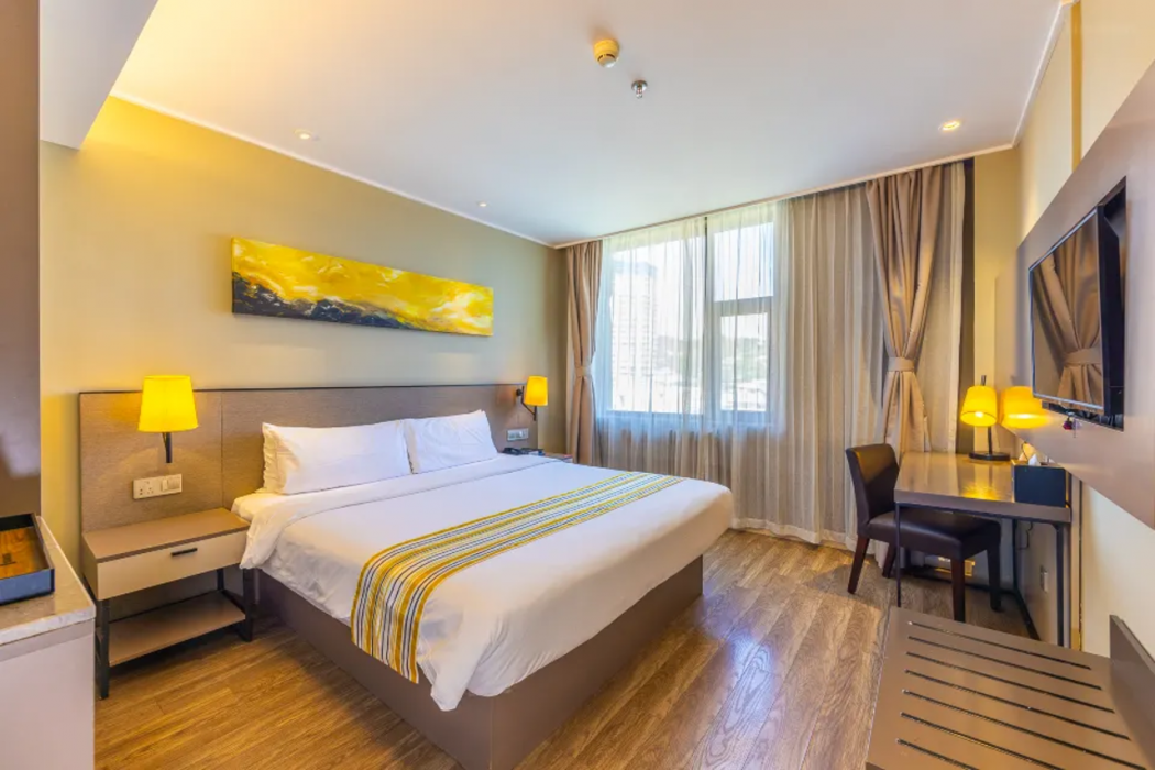 Home Inn Plus (Lanzhou Zhangye Road Xiguan Metro Station) 14/39