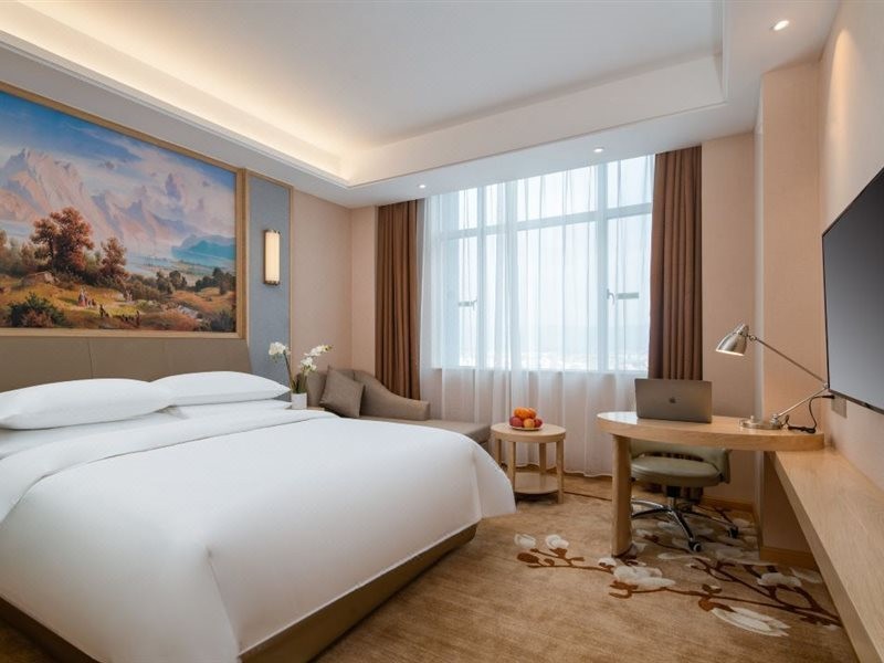 Vienna Hotel (Qujing Railway Station) 34/46
