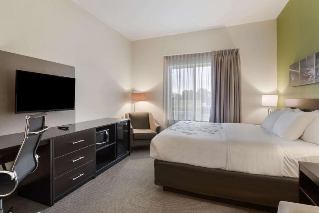 MainStay Suites at Discovery Park of America 10/38