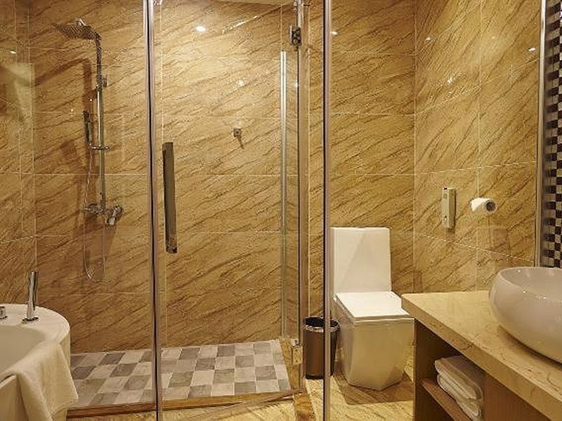 Lavande Hotel (Zhanjiang Guomao Guangbai) 33/60
