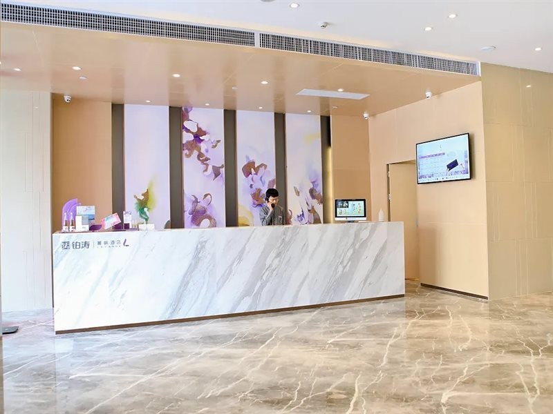 Lavande Hotel (Shenzhen North Railway Station, Gangtou Metro Station) 38/70