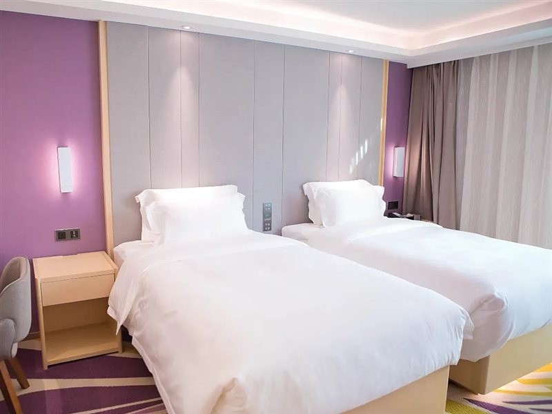 Lavande Hotel (Shenzhen North Railway Station, Gangtou Metro Station) 24/70