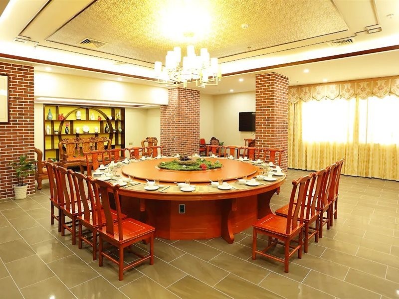 Yinhe Hotel 14/14