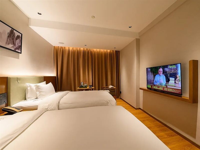 Fanyuan Hotel (Guangzhou Taikoo Hui,Shipaiqiao Metro Station) 11/21