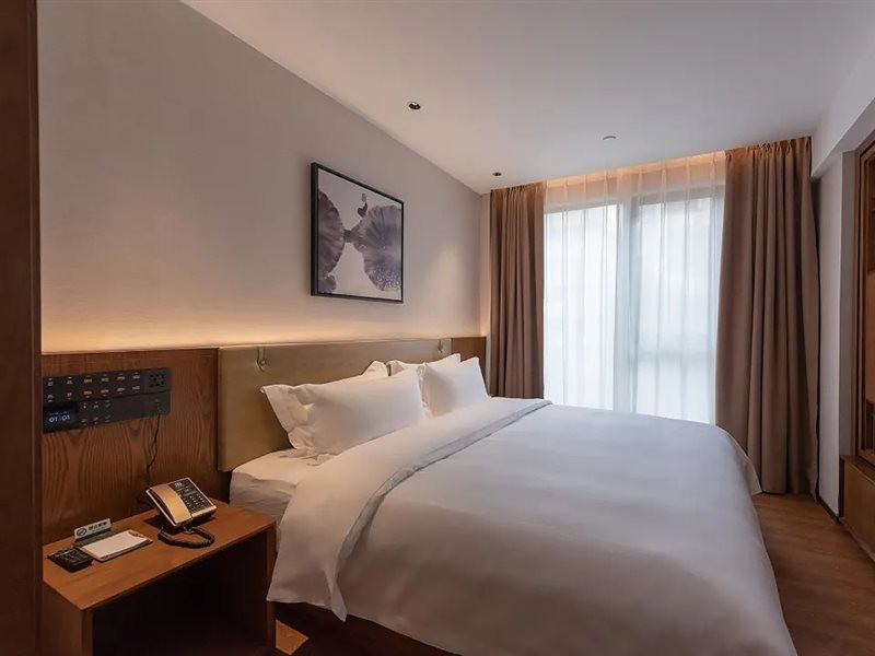 Fanyuan Hotel (Guangzhou Taikoo Hui,Shipaiqiao Metro Station) 6/21