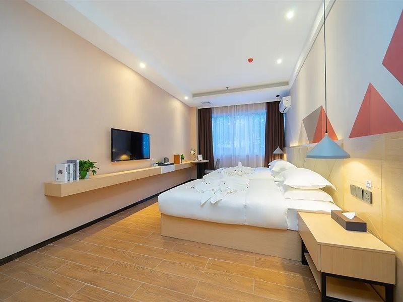 Borrman Hotel (Qingyuan Municipal Government, Qingyuan Stadium) 13/28