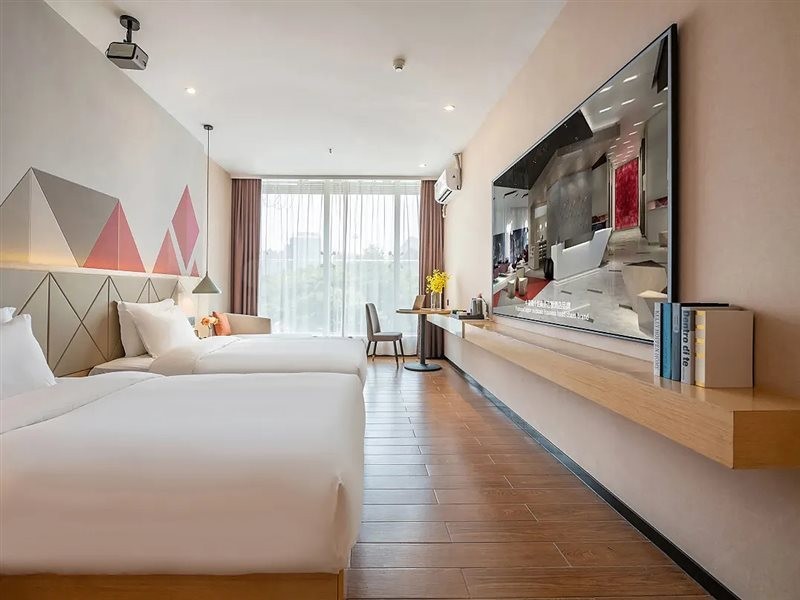 Borrman Hotel (Qingyuan Municipal Government, Qingyuan Stadium) 18/28