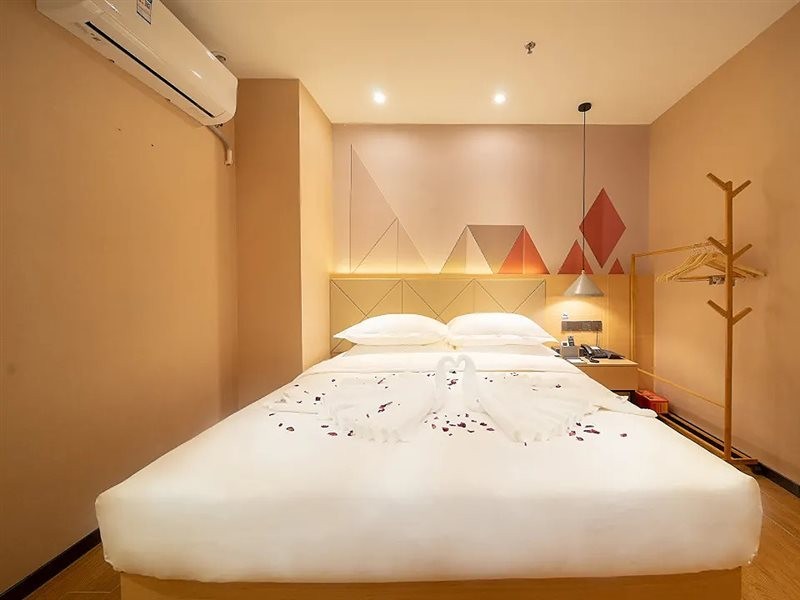 Borrman Hotel (Qingyuan Municipal Government, Qingyuan Stadium) 11/28
