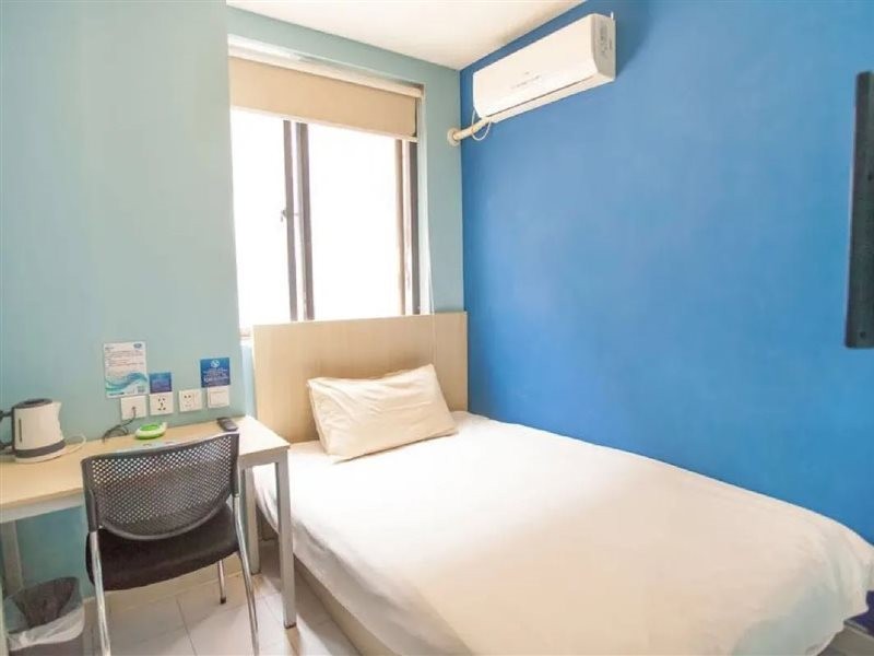 Bestay Hotel Express (Wuxi Liangqing Road Wanda Plaza) 12/20
