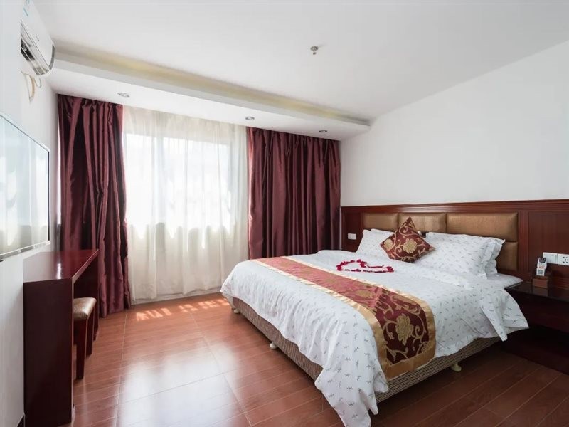 Longxiang Hotel 19/25