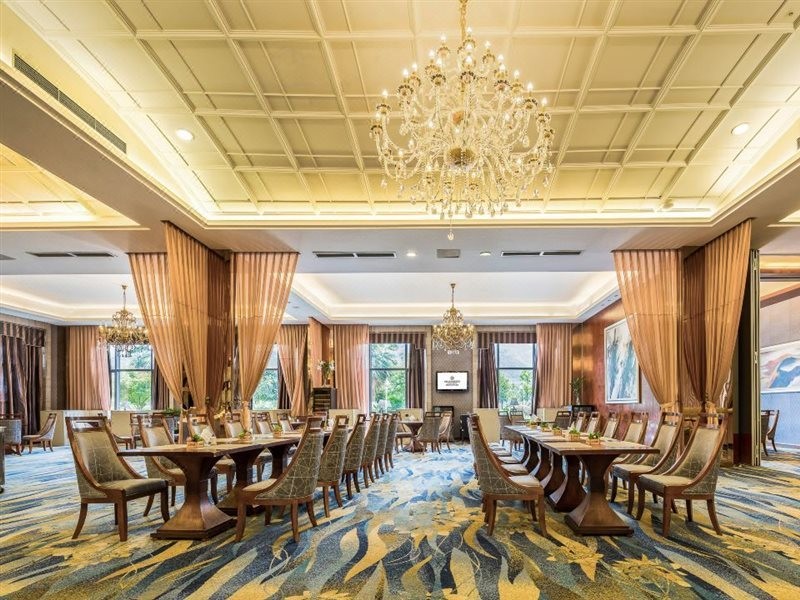 River & Holiday Grand Rezen Hotel YunYang 36/56