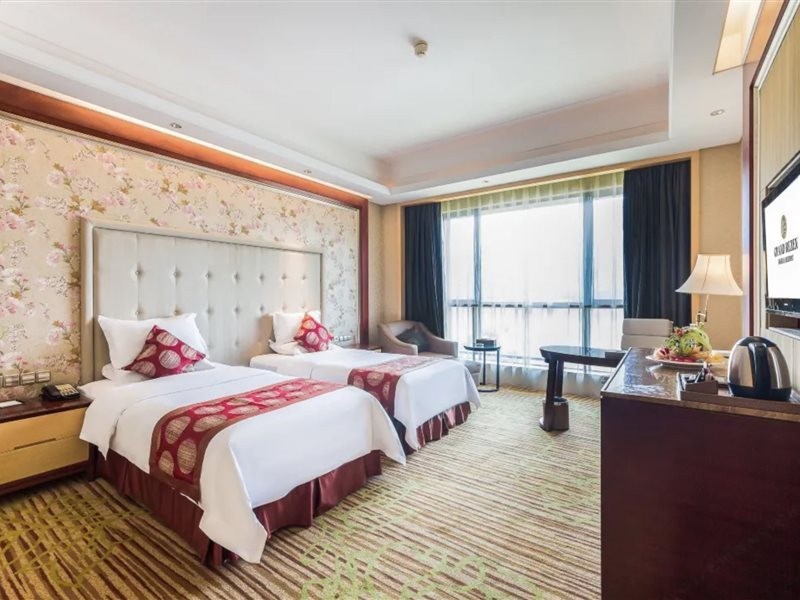 River & Holiday Grand Rezen Hotel YunYang 24/56