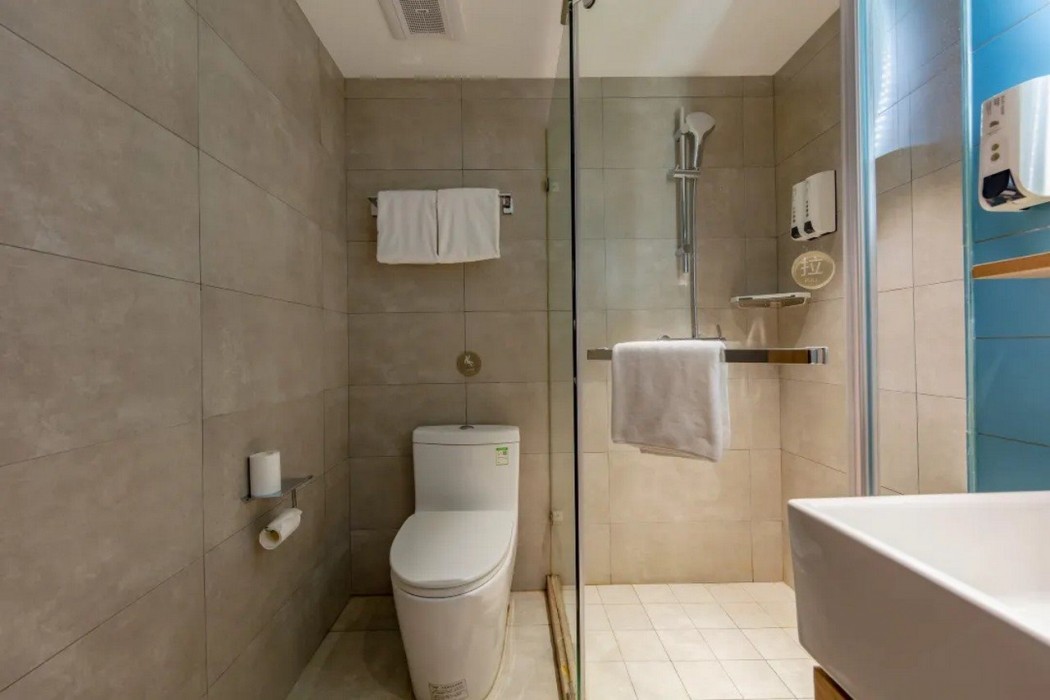 Home Inn Neo (Yangzhou Dongguan Street, He Garden) 30/40
