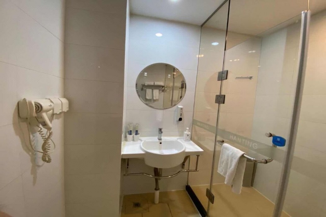 Hanting Hotel (Shenzhen Xixiang Bihaiwan) 7/10