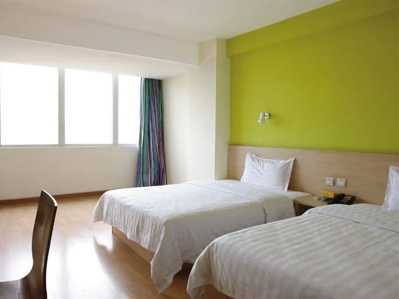 7 Days Inn (Dongguan Chang'an North Bus Station) 6/10