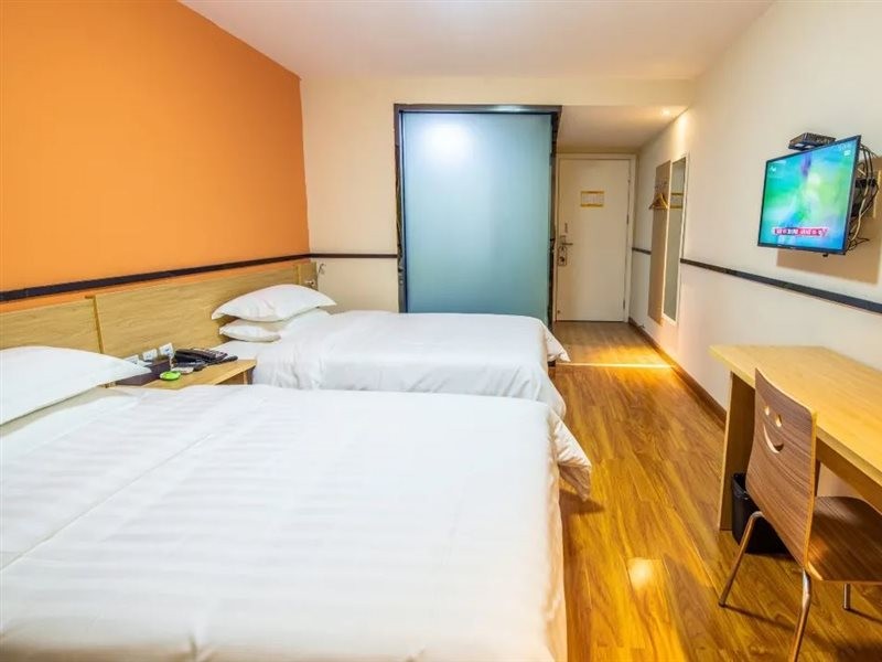 Orange Fashion Apartment (Guangzhou Xiajiao Metro Station) 18/25