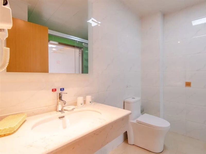GreenTree Inn (Hefei Binhu Jianghuai Automobile Factory Store) 3/4
