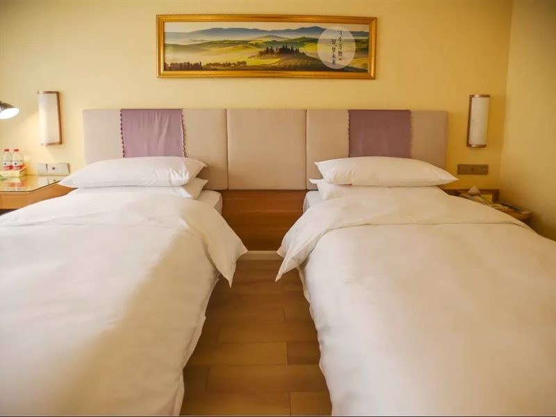 Vienna 3 Best Hotel (inan Changqing University Town) 12/17