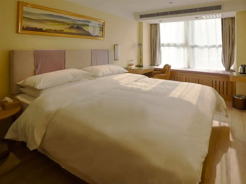 Vienna 3 Best Hotel (inan Changqing University Town) 14/17
