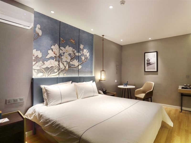 White Yulan Hotel (Xi'an Hangtiancheng Metro Station) photo5