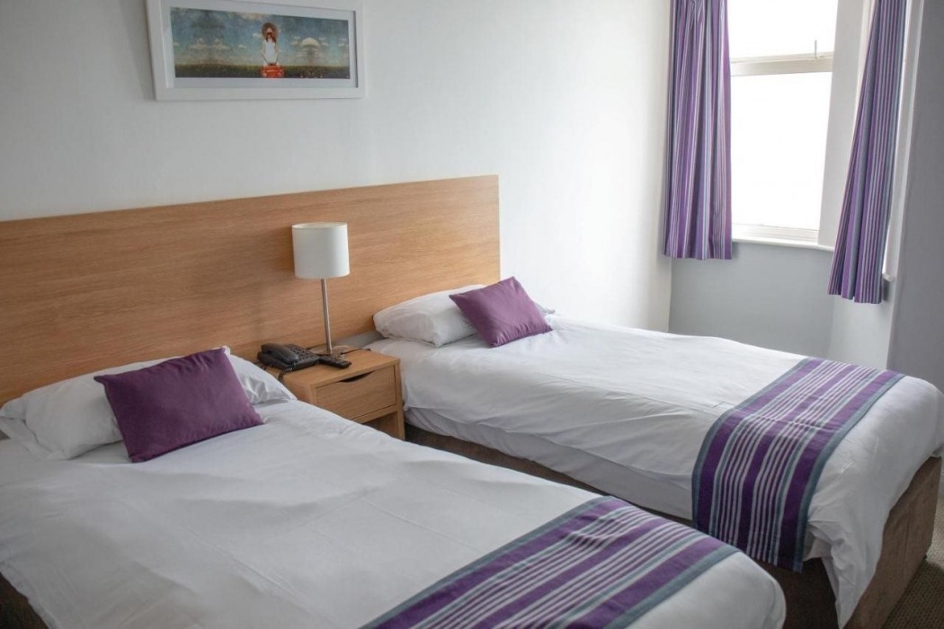 Strathmore Hotel 20/30