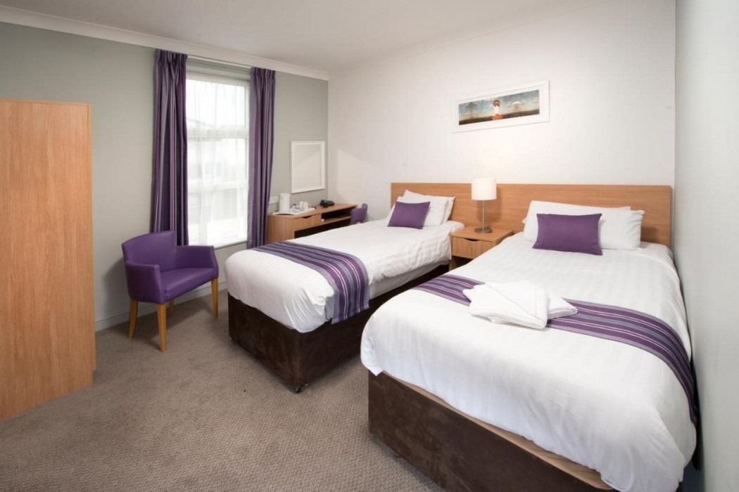 Strathmore Hotel 23/30