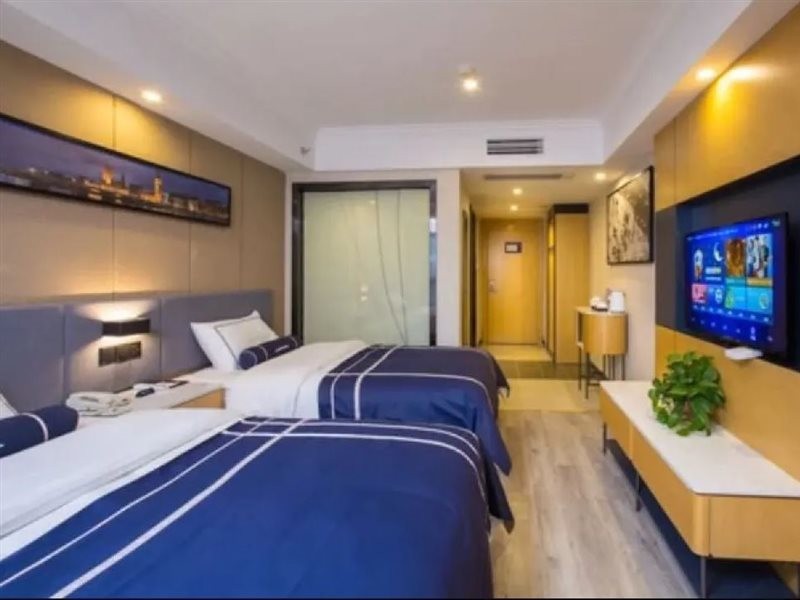 Lano Hotel (Guiding Yongchao Pedestrian Street) 33/54