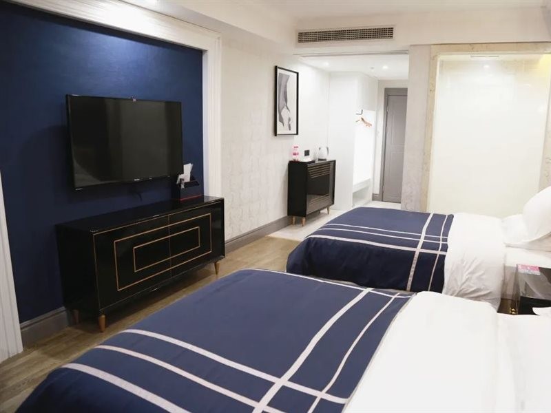 Lano Hotel (Guiding Yongchao Pedestrian Street) 32/54