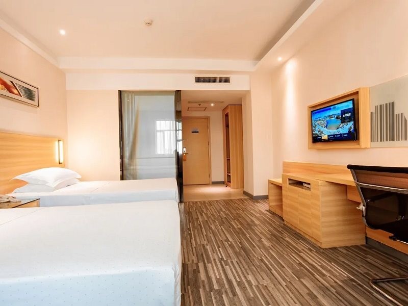 City Comfort Inn (Wanda Store, Xianning South Railway Station) 36/55