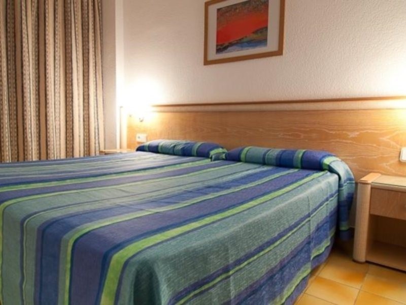 El Puerto Apartments 2/8