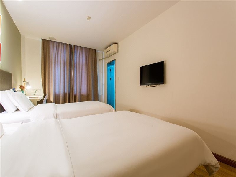Hanting Hotel (Xi'an Big Wild Goose Pagoda) 13/21