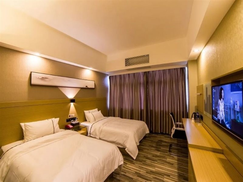 Jtour Hotel Zhuhai Xiangzhou Pearl Light Rail Station Branch 19/28