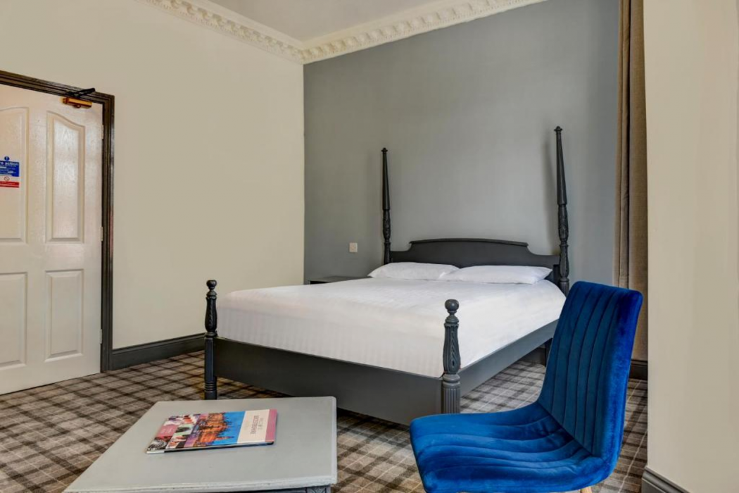 Empire Hotel 18/41