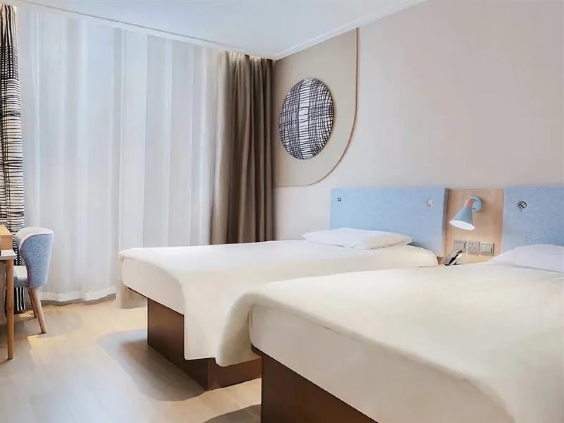 Home Inn (Fuzhou Gushan Walmart) 19/34