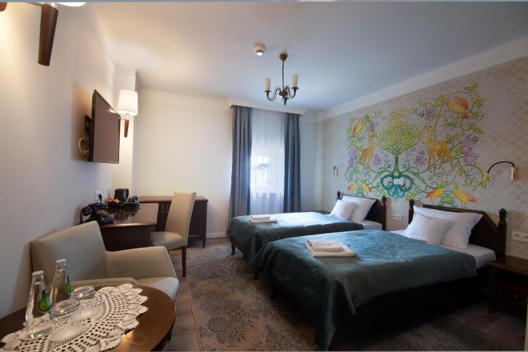Ester Hotel 25/37